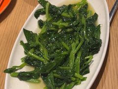 -渝信川菜 · 川味家常菜(财富购物中心店)