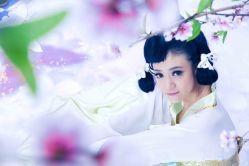-九月鹰飞汉服摄影工作室
