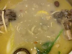 筒骨砂锅-骨捞专家·金华砂锅(西田城购物中心店)