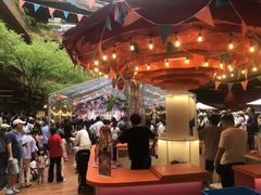 -瑞虹新天地月亮湾