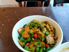 -山里人湘菜·山茶油炒土鸡(嘉邻中心店)