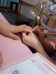 -花系美·美甲美睫精品店