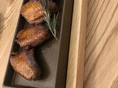 蜜汁烤鸡翅-home 逅·慕西餐厅