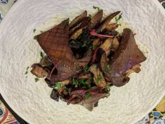 2023年的菌子-LESCEDARS Brasserie Bistro香柏树