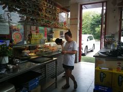 -老鼎万春卤菜(五代传承创始老店)