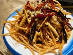 -霄汉牛三鲜湖北砂锅菜(万松园2店)