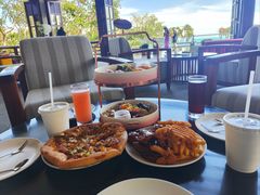 -亚龙湾喜来登·美景台大堂吧