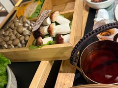 -廖掌柜·重庆鲜货火锅(上海首店)