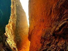 -天山神秘大峡谷