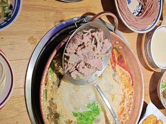 -洱火云南酸菜牛肉火锅(石景山当代商城店)