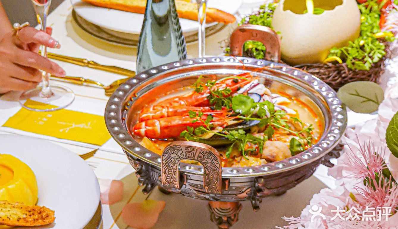 纪念日不知道去哪里，就选这家火遍全城浪漫的爱情餐厅‼️