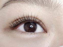 -爱美睫美甲会馆