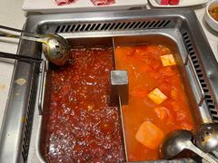 -海底捞火锅鲜切牛肉主题店(长寿路店)