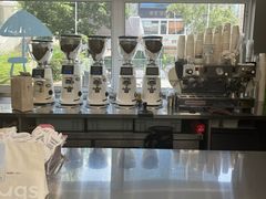 -HUGS coffee(东区店)