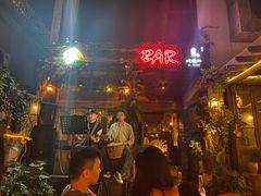 -城墙外BAR