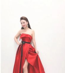 -觅白婚纱礼服馆