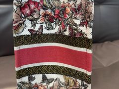 -恒一珠宝·回收黄金钻石奢侈品(灵岩南路店)