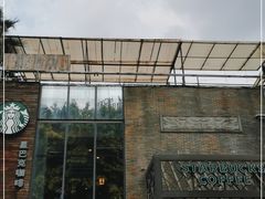 -星巴克(南宁民歌湖店)