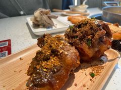 烤猪蹄-三人行骨头王火锅(长寿店)