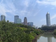 -万绿园