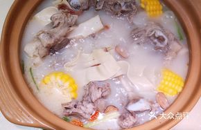 Corn and Pork Shank Pot