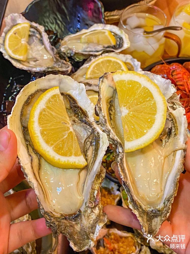 女人的美容院,这不得好好美一美,争取做个大美人 #生蚝 #柠檬 #男人的