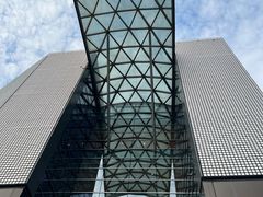 -LuOne凯德晶萃广场(徐家汇路店)