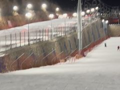 -采薇庄园四季滑雪场