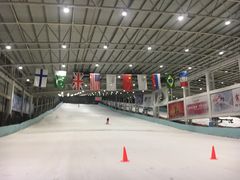-乔波室内滑雪场