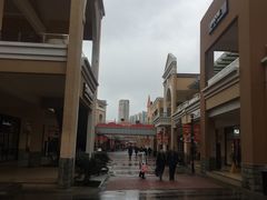 -百联奥特莱斯广场(武汉盘龙店)