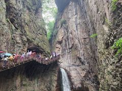 -龙潭大峡谷