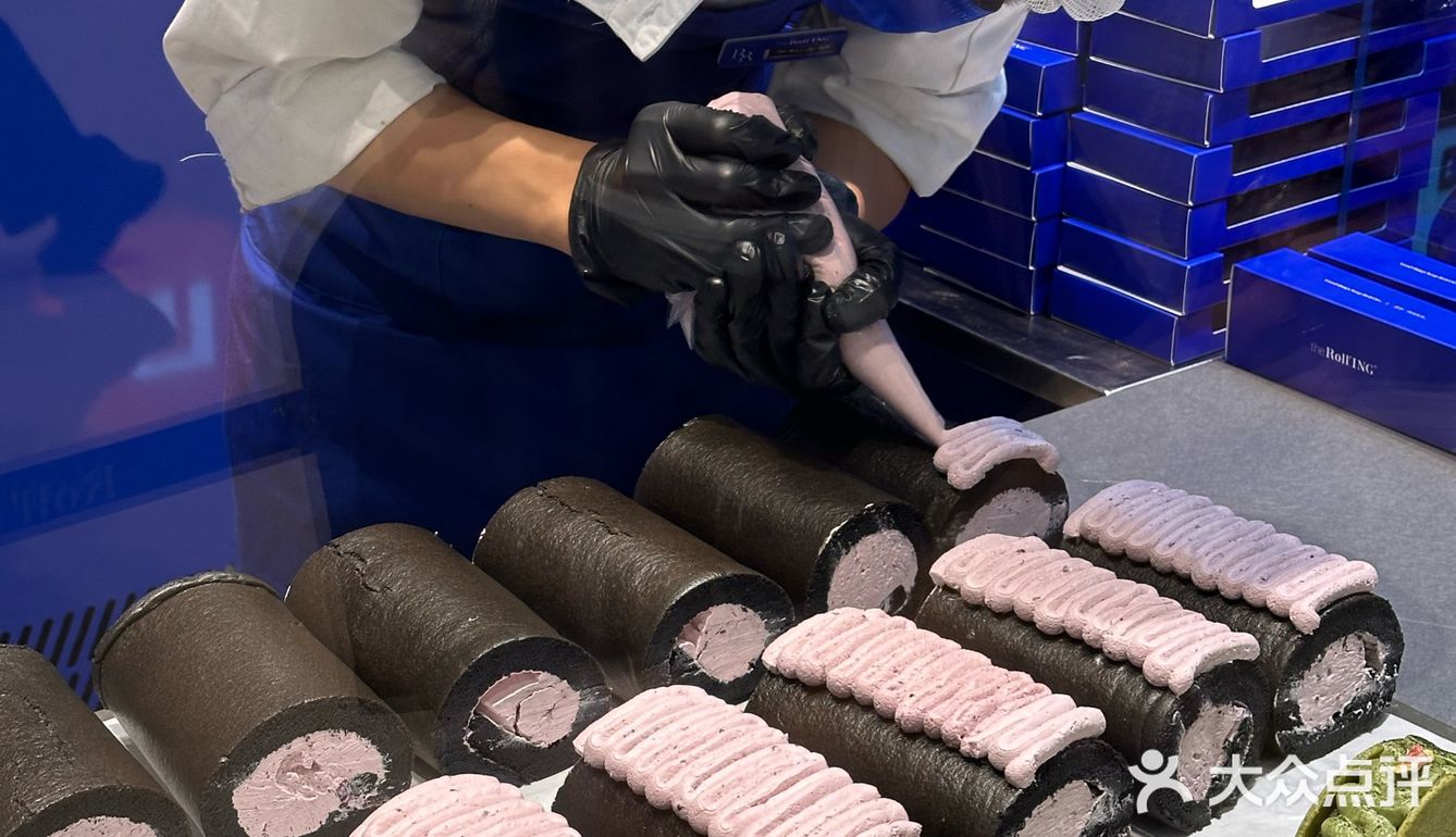 南昌新开的！！大悦城！！劳斯莱斯瑞士卷！！！