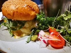 四重芝士牛肉汉堡-bluefrog蓝蛙(悠唐购物中心店)