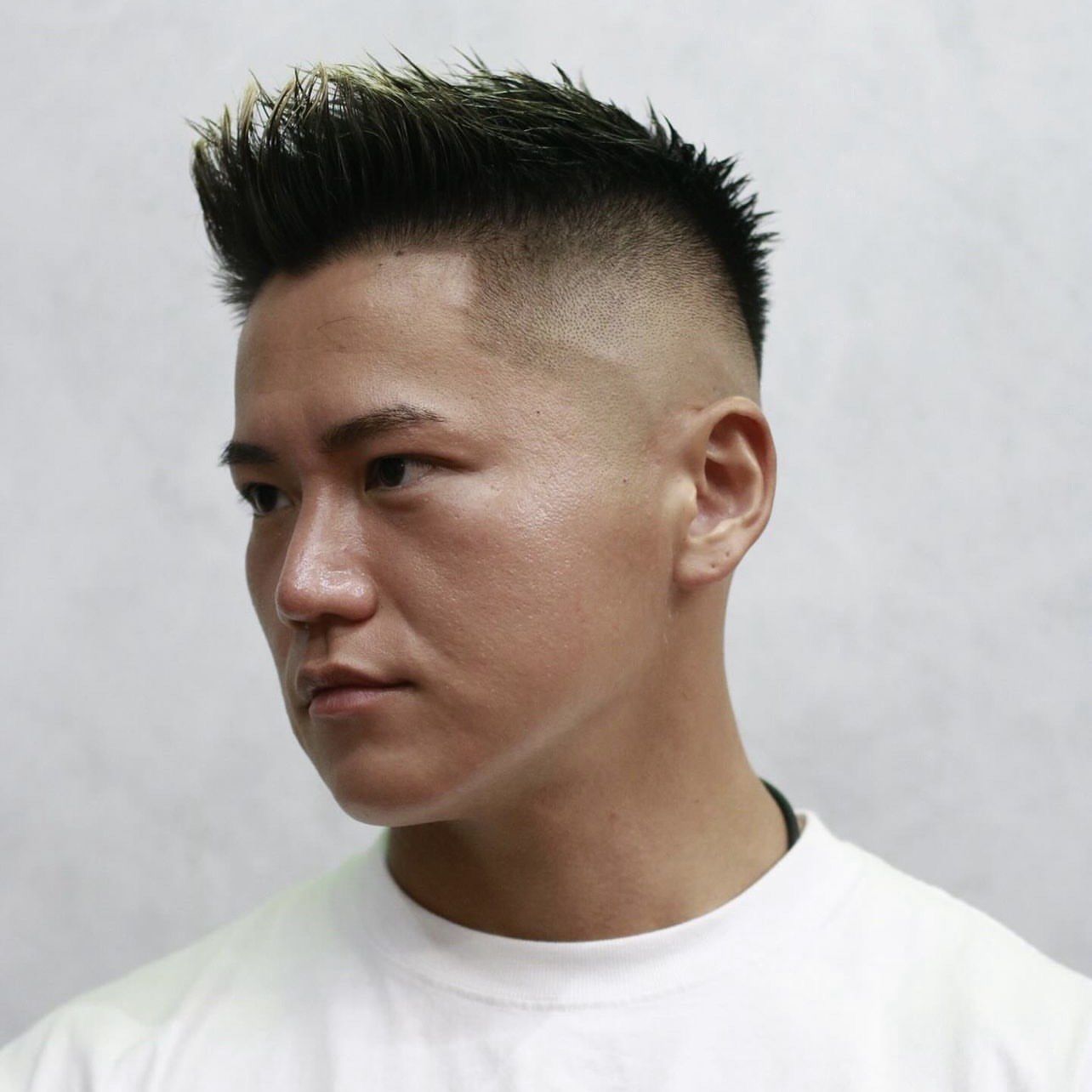 不论选择何种发型,都要注重个性与自信,展现