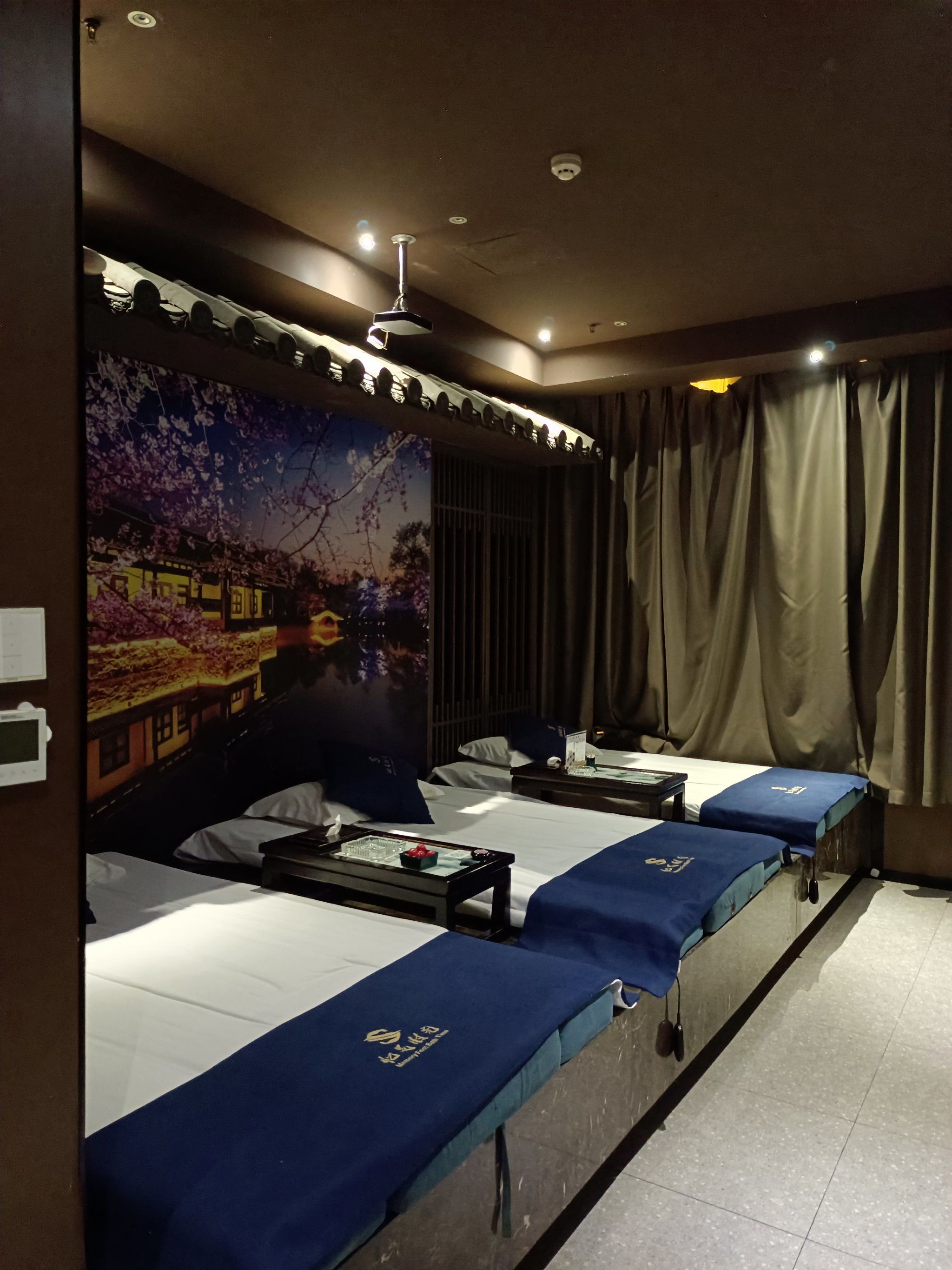 技师的服务态度非常热情,技师的手法非常专