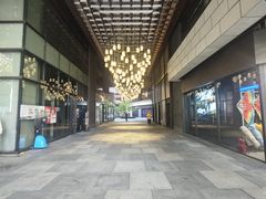 -瑞虹新天地月亮湾