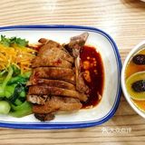 踩雷：除了菜品配色好看外，跟好吃完全无关，不会二刷