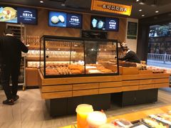 面包甜点陈列柜-惠诚滋知(盐务街店)