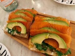 三文鱼牛油果-IL TEATRO 精品意大利餐厅