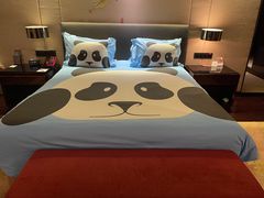 -成都保利公园皇冠假日酒店(熊猫基地店)