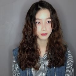-十六番发型师事务所