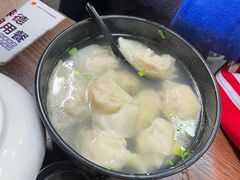 三鲜大馄饨-万寿斋(山阴路店)