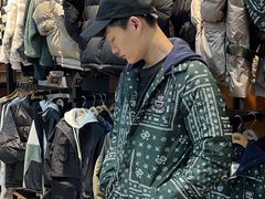 -王府井奥莱临潼小镇(临潼店)