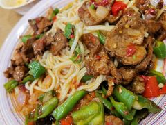 -歹歹的加个面过油肉拌面