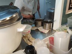 自助取餐区-九斤黄三黄鸡专卖店