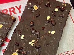 -HOT CRUSH趁热集合·现烤面包(环球港店)