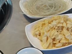 -光头药膳鸡(莱茵小镇店)