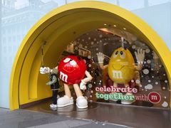 -m豆巧克力世界(上海世茂广场店)