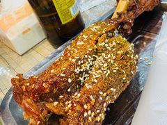 秘制烤羊腿-老舅老蒙肉饼非遗店(一店)