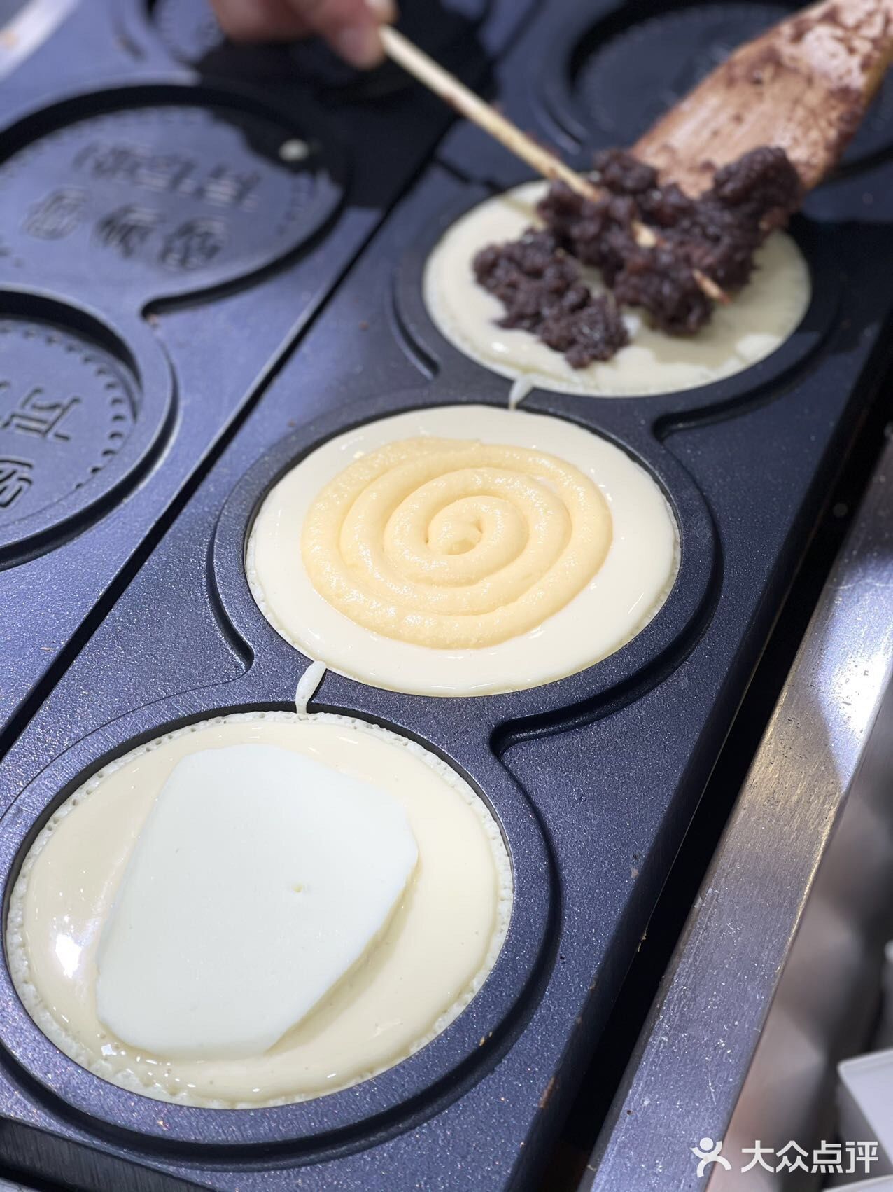 芝士多到爆️趁热拉丝太过瘾 奶黄金币面包